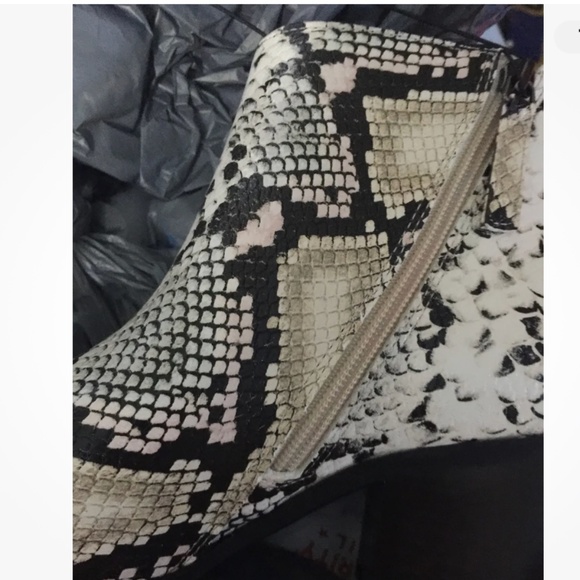 Scoop NYC Women’s Snake Print Boots Size 8.5 NEW - Picture 9 of 11